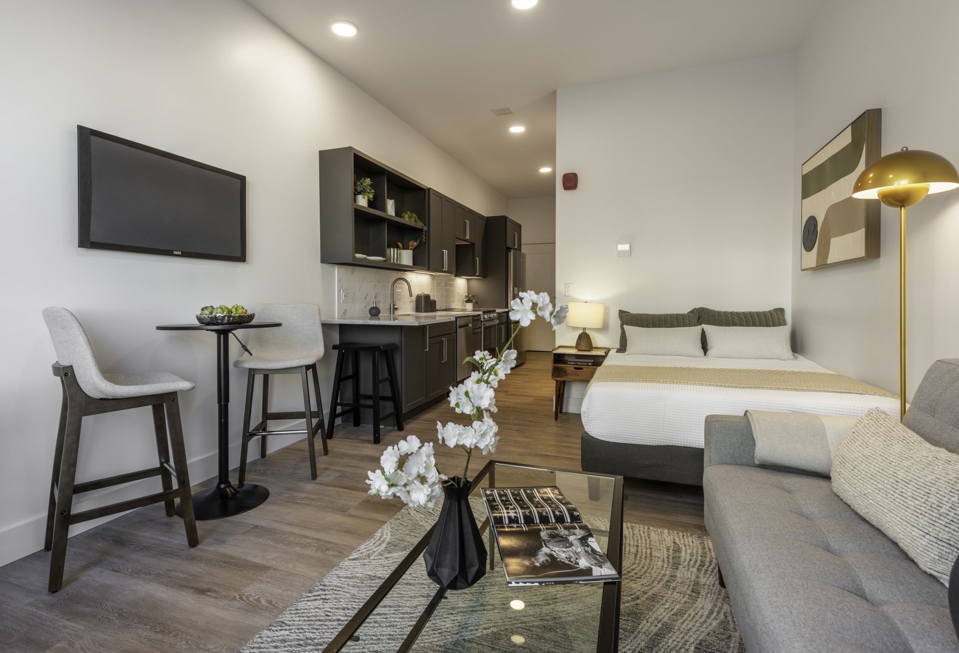 8 128 Maple St Studio 6